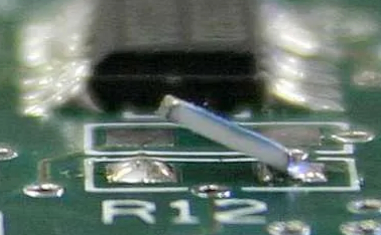 Ultimi blog aziendali su Nella progettazione di PCB, i vias possono essere perforati sui pad?